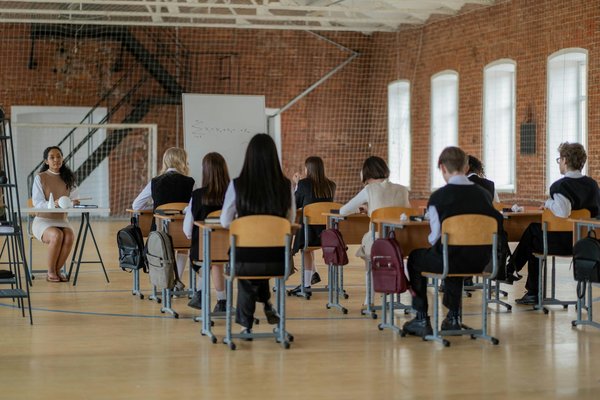 Unlocking Success: The Ultimate Handbook for Starting Your Renewable Energy Storage Enterprise in the UK